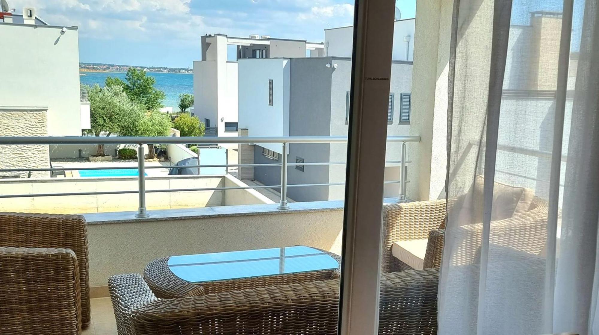 Apartments Le Mare - Pool, Sandstrand, Meerblick, W-Lan, Grill プリヴラカ エクステリア 写真