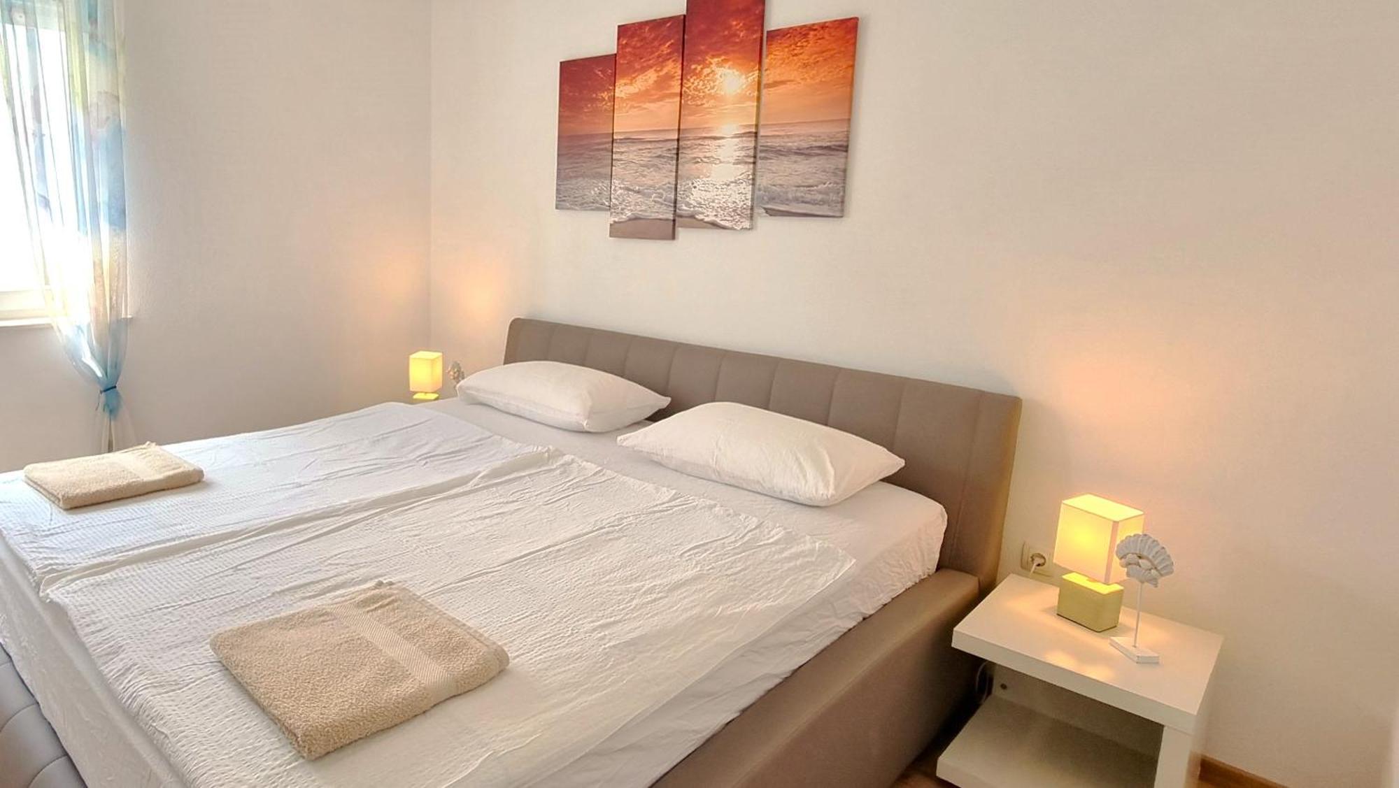 Apartments Le Mare - Pool, Sandstrand, Meerblick, W-Lan, Grill プリヴラカ エクステリア 写真